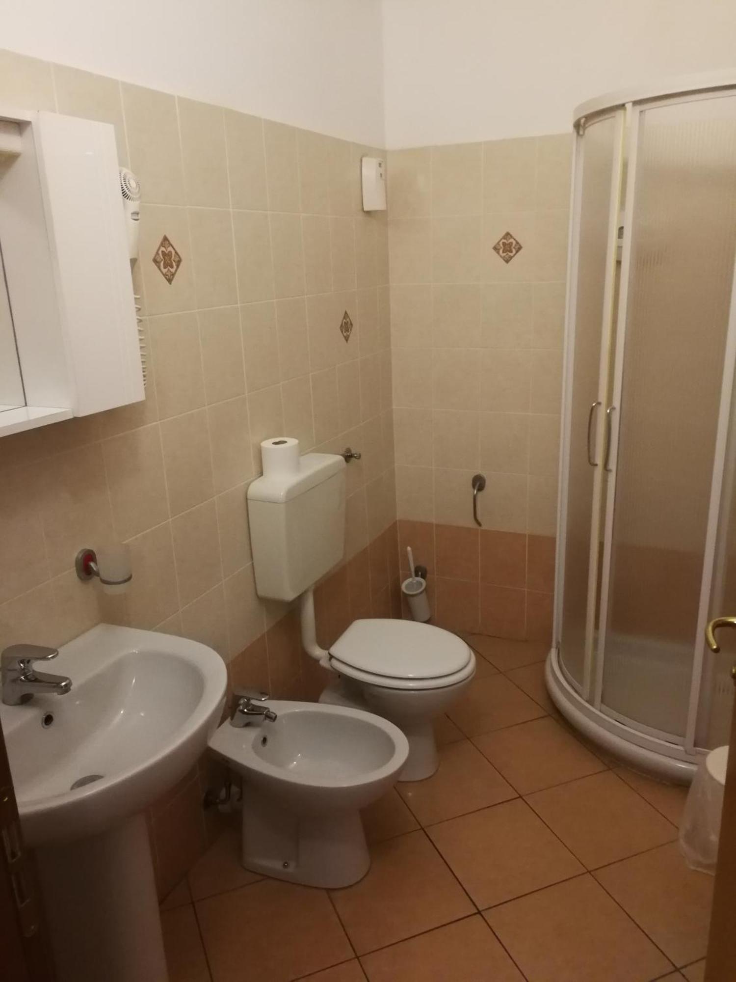 Albergo Della Stazione Кайро-Монтенотте Номер фото